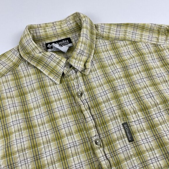 Columbia Button Up Seersucker Shirt Men’s L Short Sleeve Green Plaid Hike Camp - Picture 1 of 10